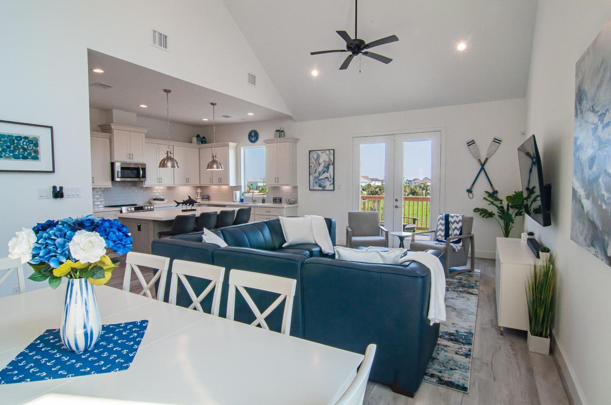 Holiday home Beach House W Water Views & New Pool *